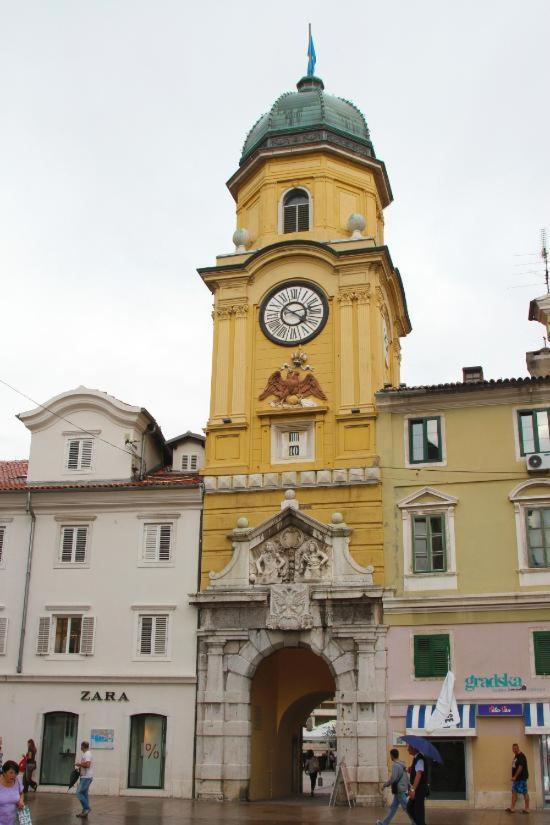 Apartment With View In Rijeka Exterior photo